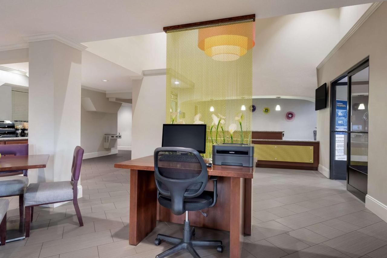 Surestay Hotel By Best Western Deer Park Buitenkant foto