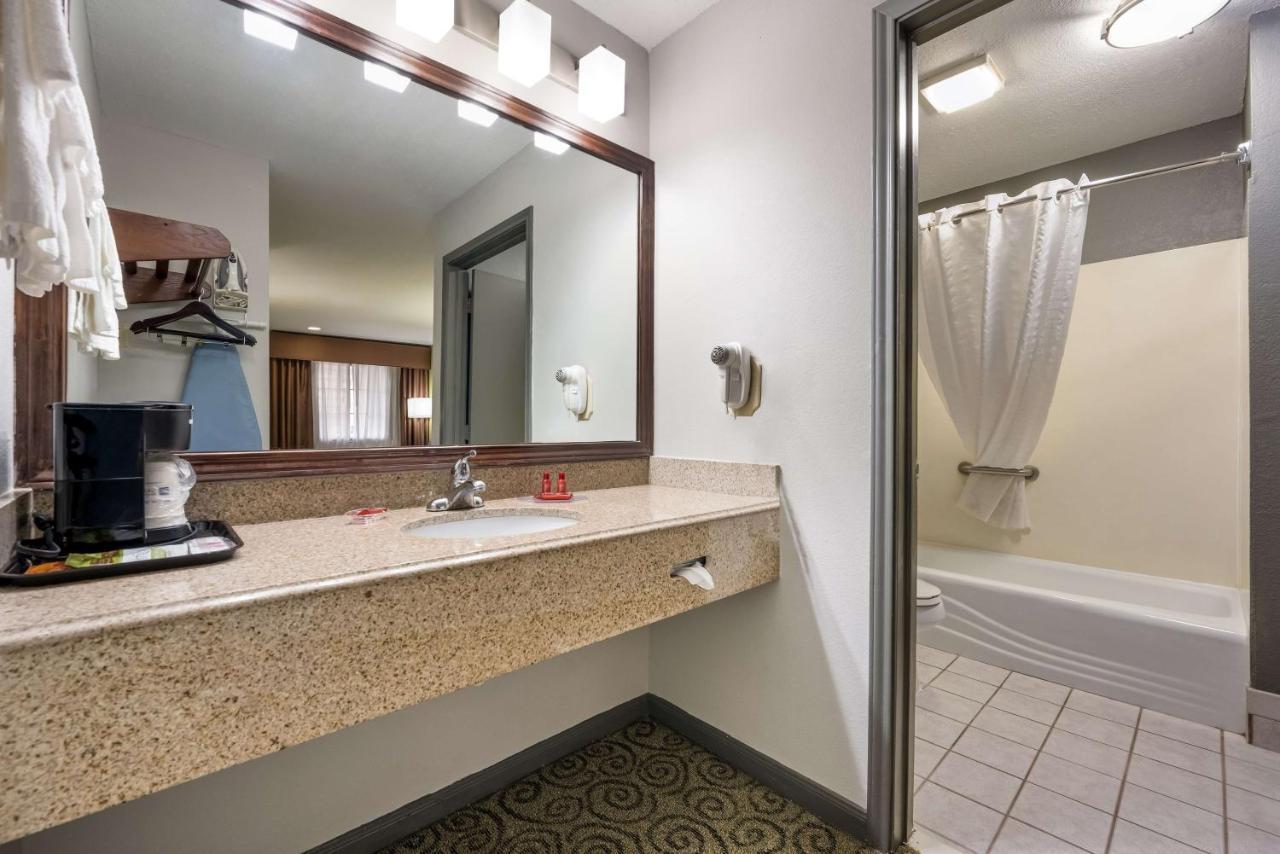 Surestay Hotel By Best Western Deer Park Buitenkant foto